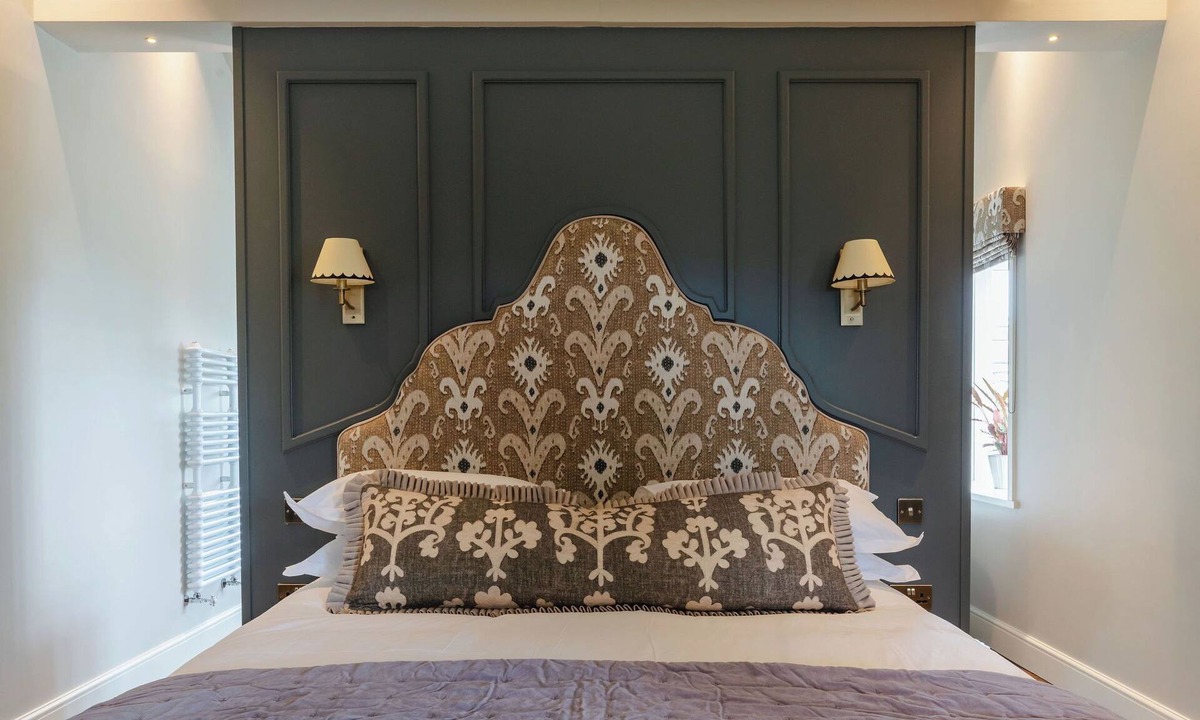 Grange Moor Hotel | Three Acres Inn & Restaurant