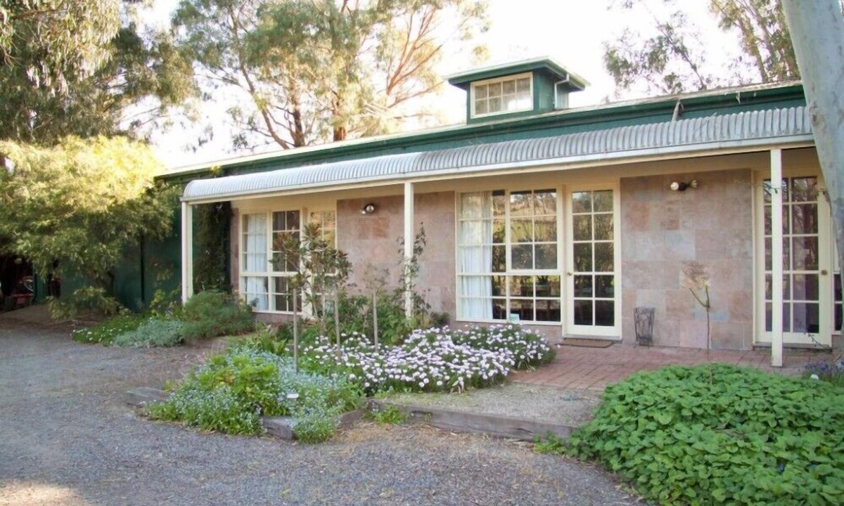 Yarra Glen Bed & Breakfast | Three-Bedroom Apartment Yarra valley