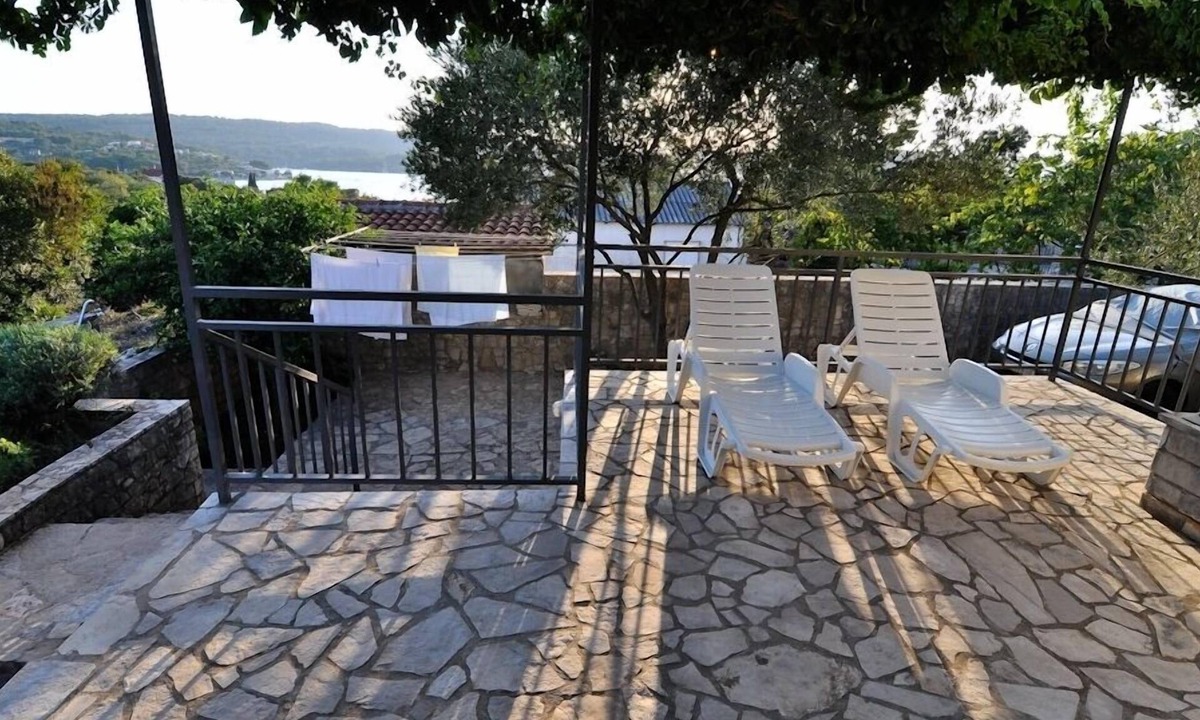 Necujam Apartment | Three bedroom apartment with terrace and sea view Nečujam, Šolta (A-14729-a)