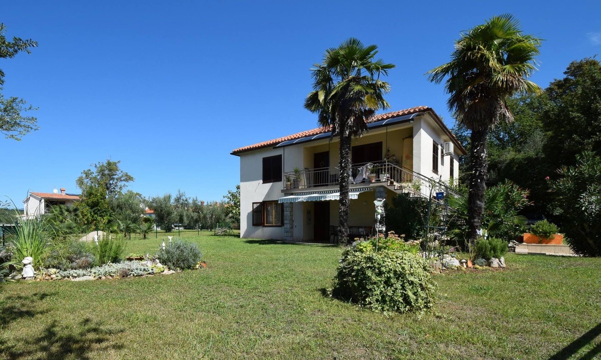Njivice Apartment | Three bedroom apartment with terrace Njivice, Krk (A-20468-a)