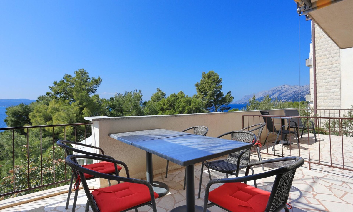 Brela Apartment | Three bedroom apartment with terrace and sea view Brela, Makarska (A-2718-a)