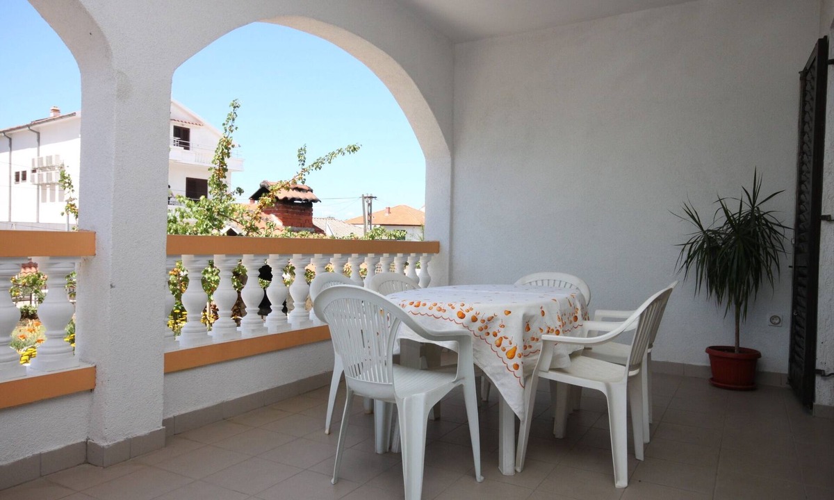 Vodice Apartment | Three bedroom apartment with terrace Vodice (A-6452-a)