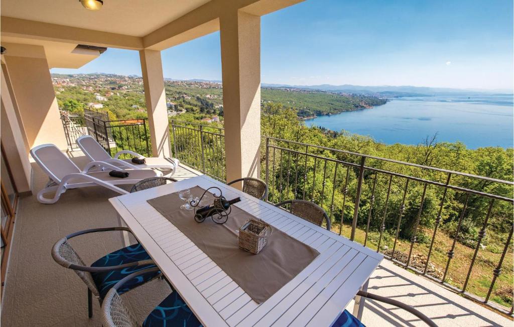 Pobri Apartment | Three-Bedroom Apartment in Opatija