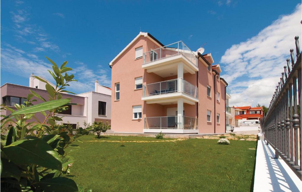 Tribunj Apartment | Three-Bedroom Apartment in Tribunj