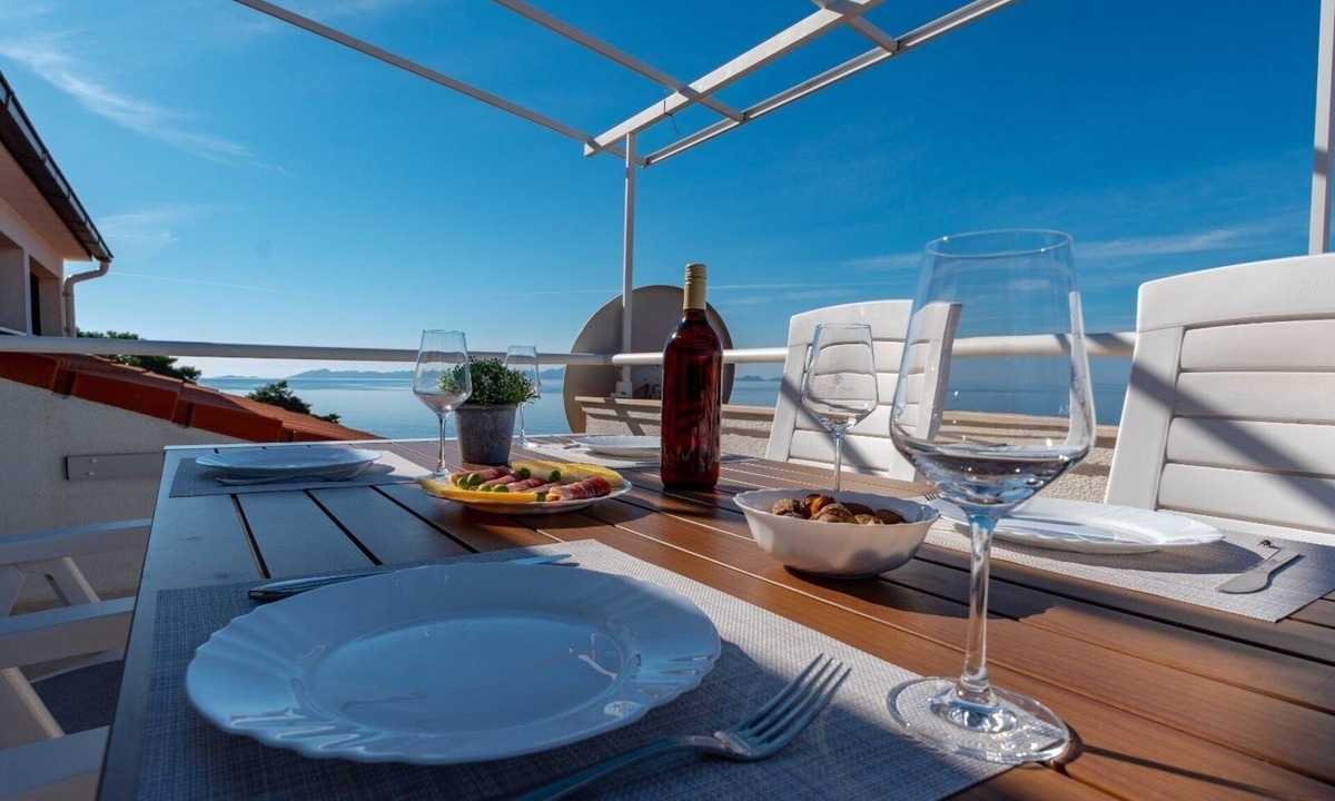 Zavalatica Apartment | Three bedroom apartment with terrace and sea view Zavalatica, Korčula (A-547-c)