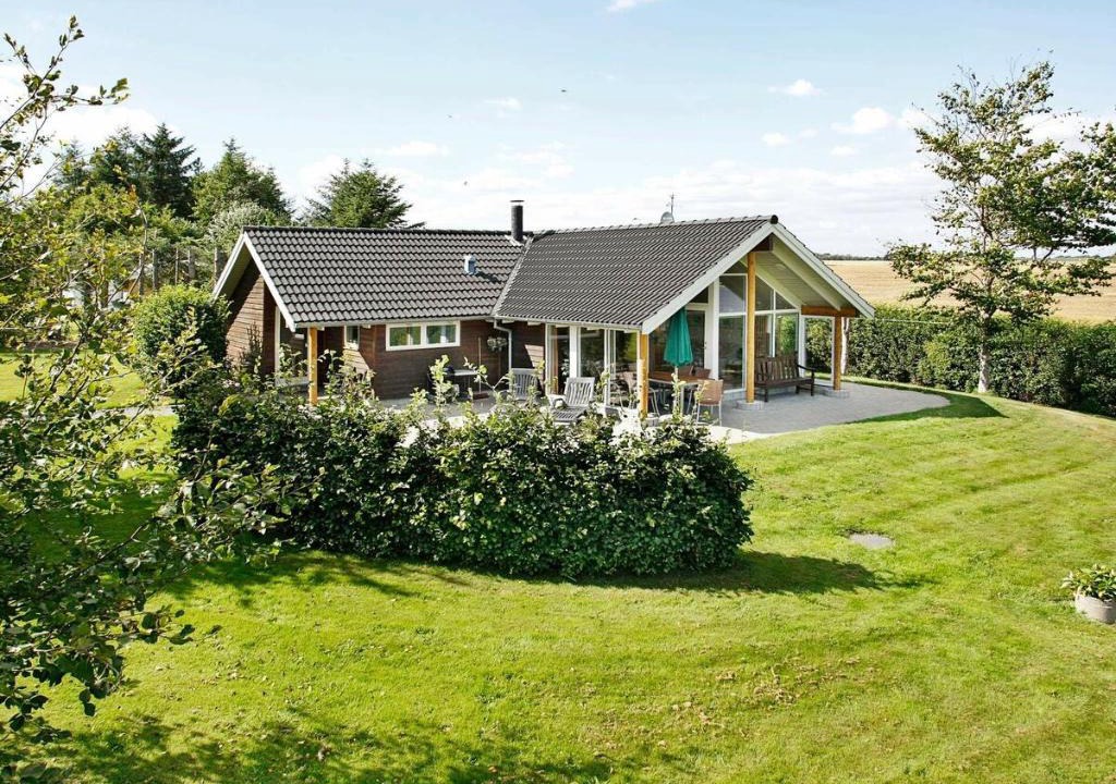 Vester Grønning House | Three-Bedroom Holiday home in Roslev 7