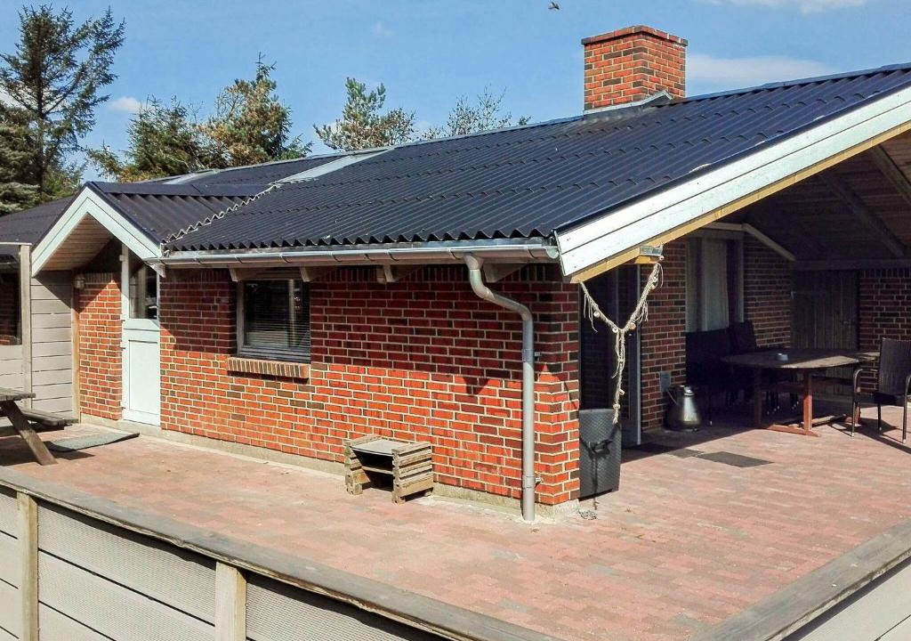 Henne Strand House | Three-Bedroom Holiday home in Henne 13