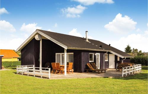 Skovmose House | Three-Bedroom Holiday Home In Sydals