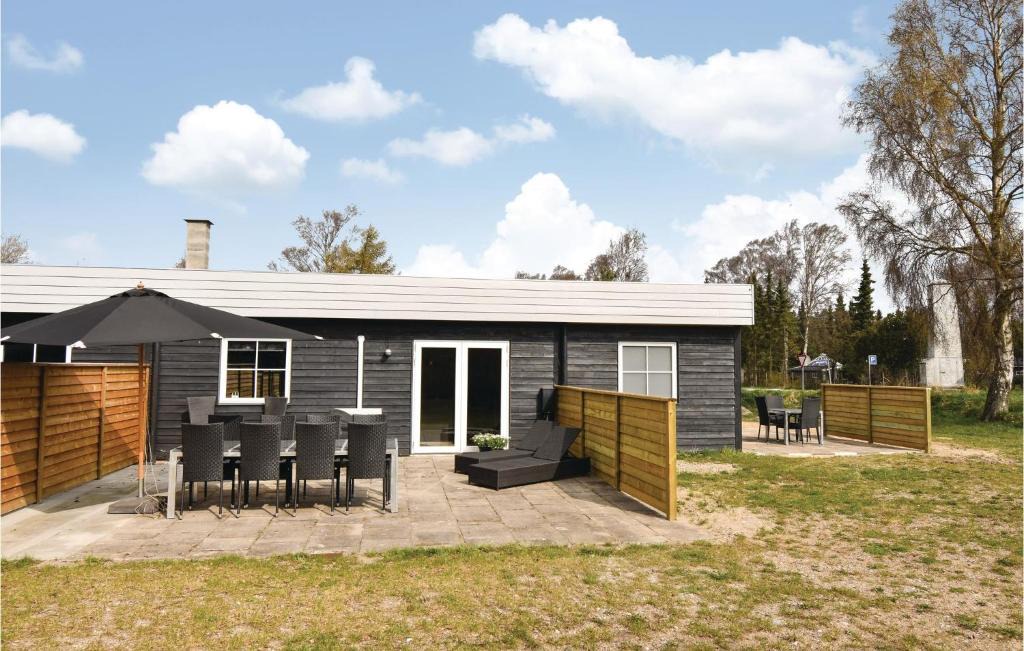 Bøtø By House | Three-Bedroom Holiday Home In Vaggerlose