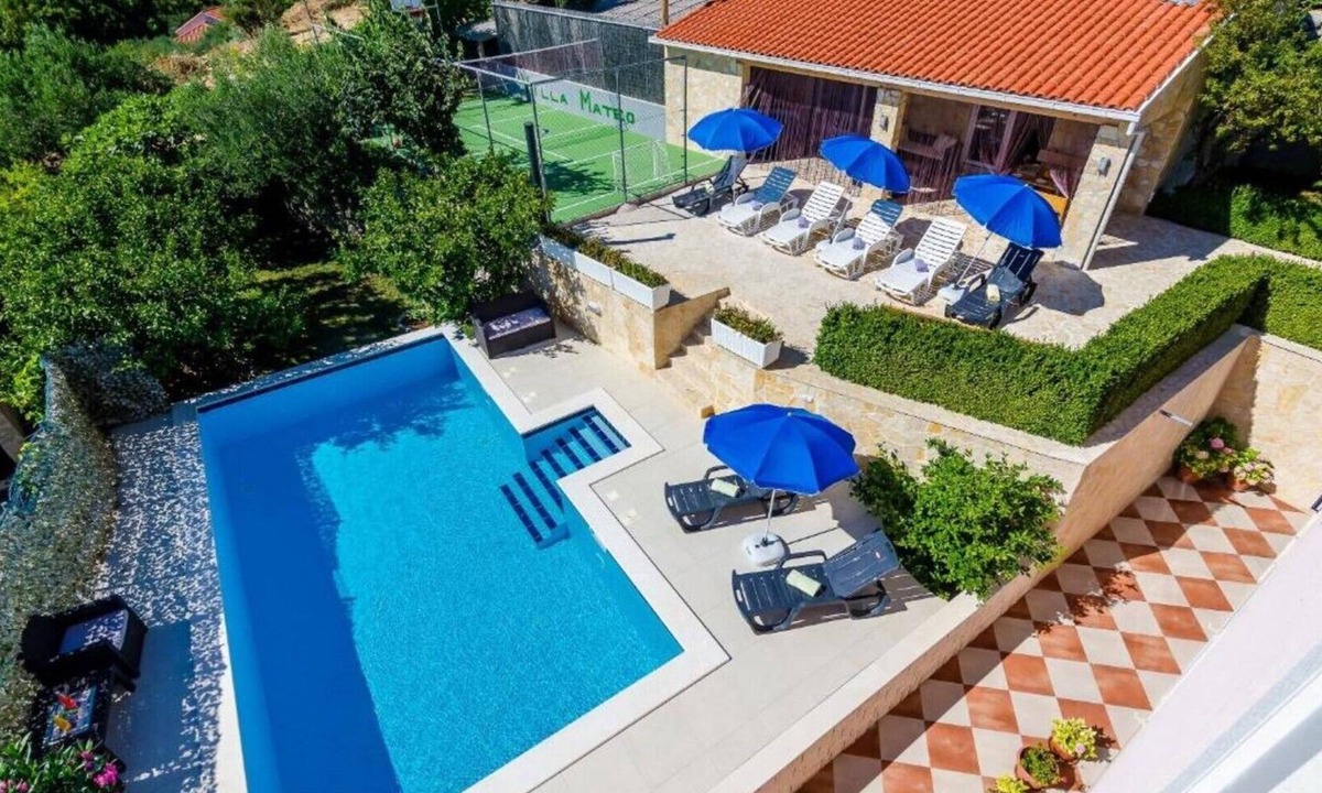 Vodovađa House | Three Bedroom Holiday Home, Pool, Sauna, Terrace