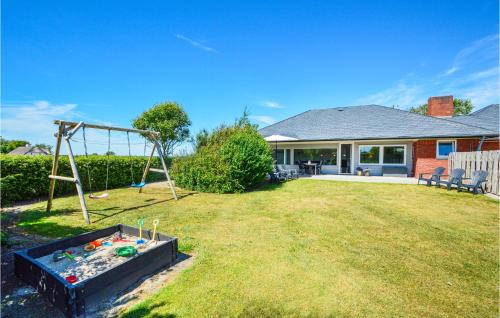 Ballum House | Three-Bedroom Holiday Home In Bredebro