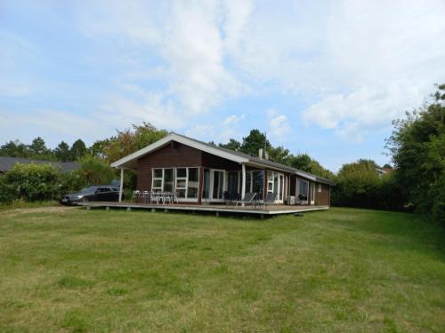 Øer Strand House | Three-Bedroom Holiday Home in Ebeltoft