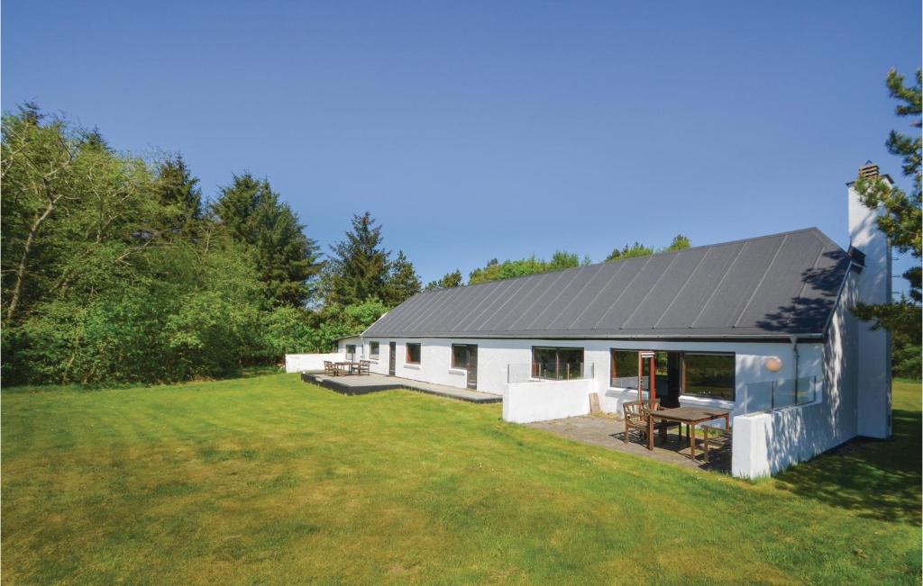Frostrup House | Three-Bedroom Holiday Home In Frostrup
