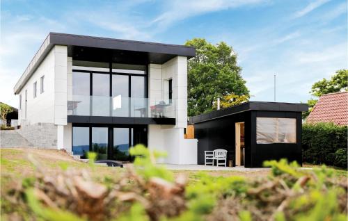 Borkop House | Three-Bedroom Holiday Home In Borkop