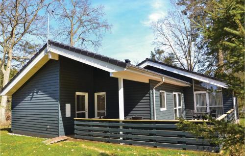 Udsholt Sand House | Three-Bedroom Holiday Home In Grasted
