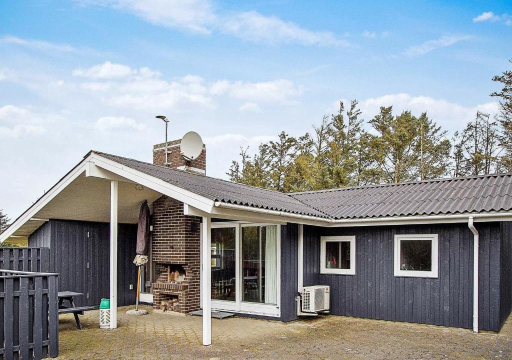 Hvorup Klit House | Three-Bedroom Holiday home in Løkken 11