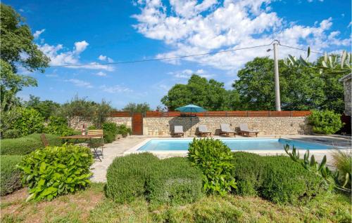 Promina House | Three-Bedroom Holiday Home In Mratovo
