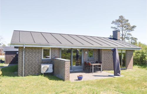 Nordost House | Three-Bedroom Holiday Home In Saby