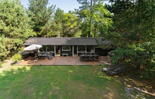 Hoensinge House | Three-Bedroom Holiday Home In Vig
