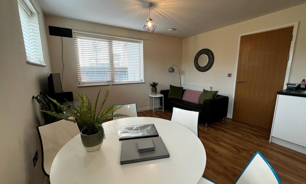 Telford Apartment | Three Bedroom Townhouse with Parking