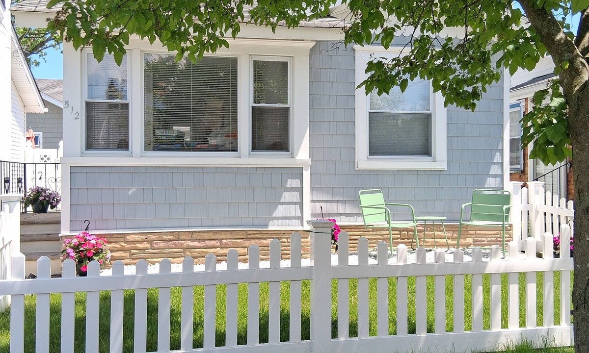 Bradley Beach House | Three Blocks Bungalow, Charming bungalow 3 blocks from beach