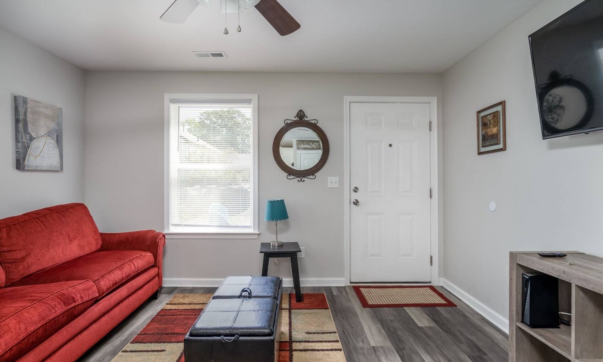 Buckroe Beach Apartment | Three blocks from the beach