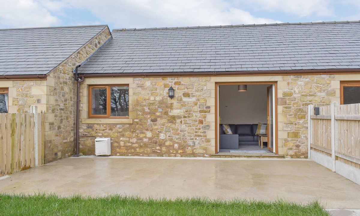 Preston Cottage | Three Dorchester Drive - UK32039