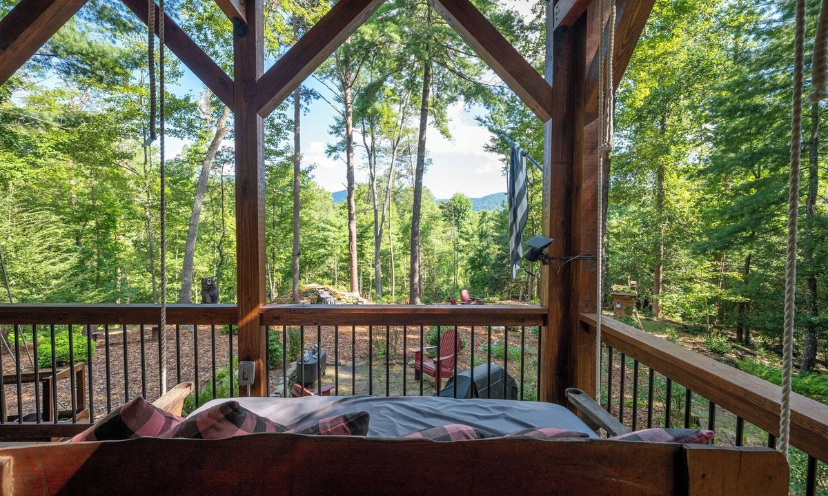 Hidden Lake Cabin | Three Loves Cabin-Cherry Log GA