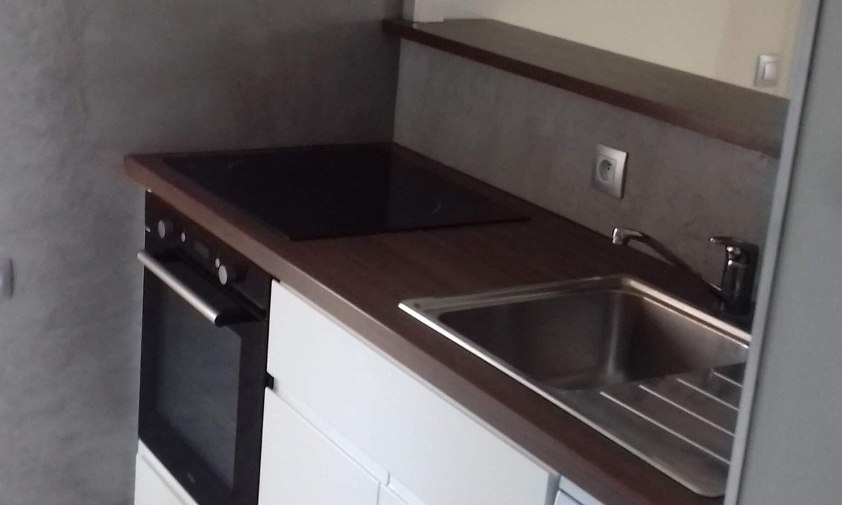 Bouzigues Apartment | Three-minute walk from La Trémie beach in Bouzigues