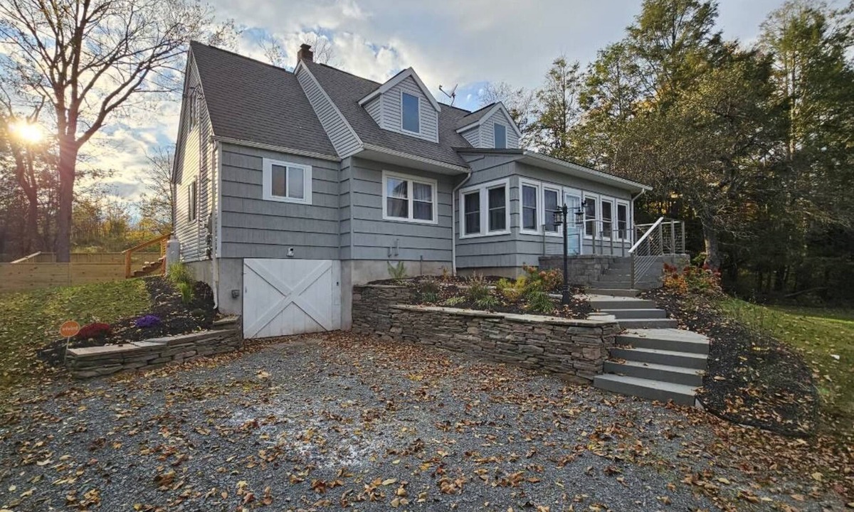 Beach Lake House | Three Pine Trees Cottage