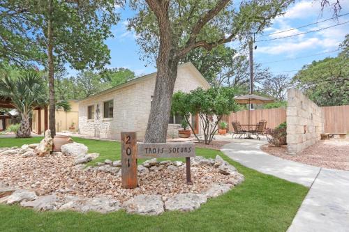 Wimberley House | Three Sisters - Casita 1