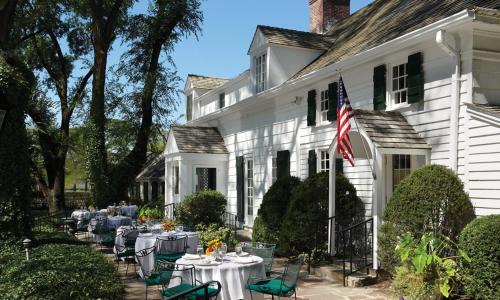 Stony Brook Hotel | Three Village Inn