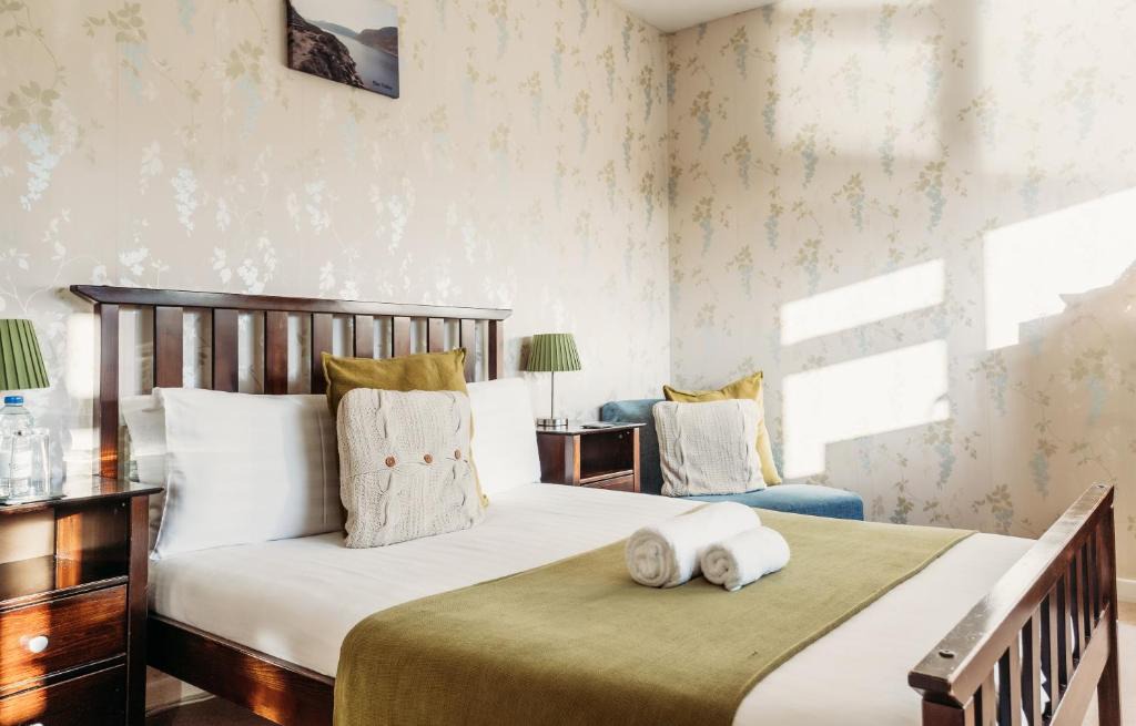 Howey Hotel | Three Wells B&B