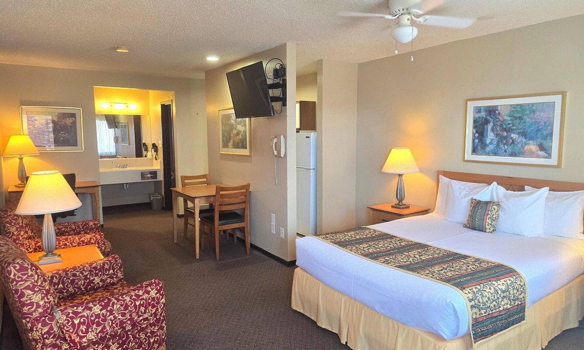 Norman Hotel | Thunderbird Lodge, Norman, OK