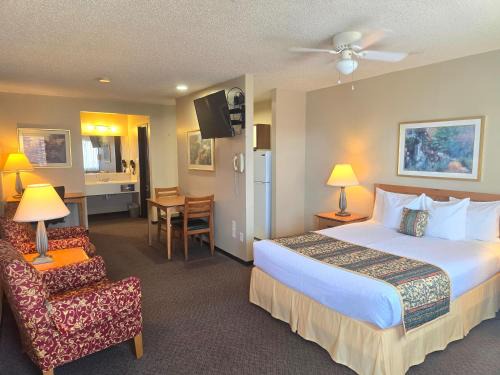 Norman Hotel | Thunderbird Lodge, Norman, OK