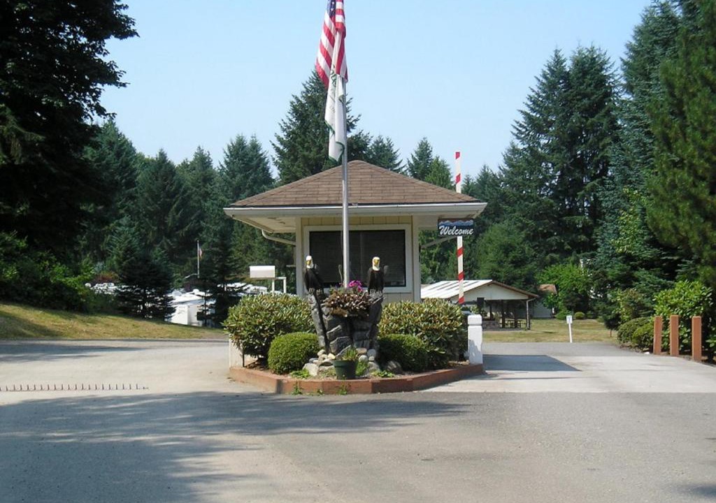 Monroe House | Thunderbird Studio Cabin 4