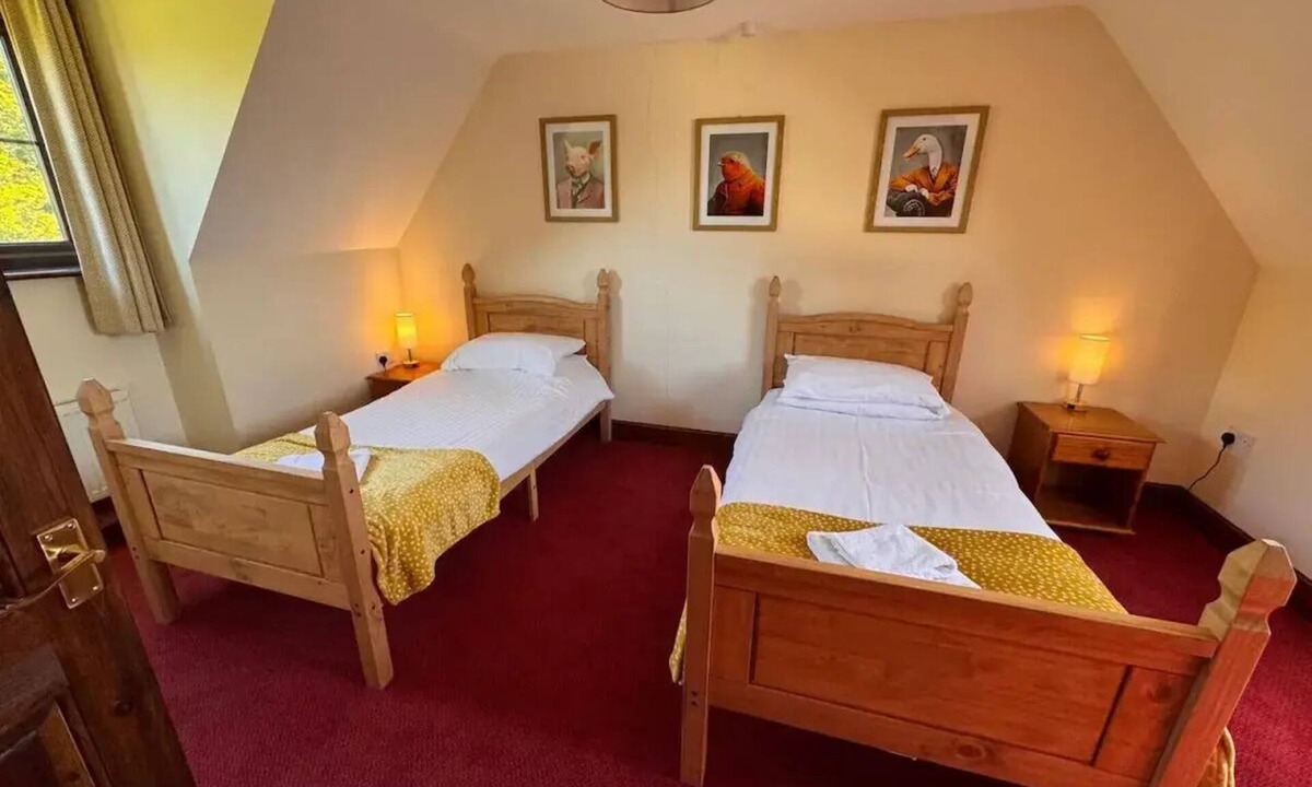 Repps with Bastwick House | Thurnefield Holiday Cottages - Cherry Tree Cottage