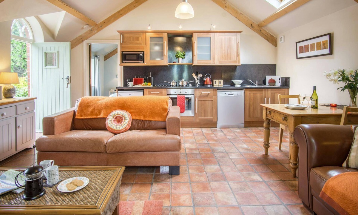 Dre-fach Felindre Cottage | Thyme Lodge, Newcastle Emlyn