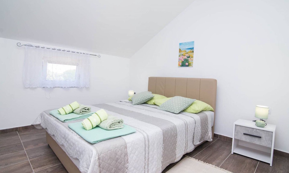 Veli Losinj Apartment | Tia Appartement mit Meerblick by Interhome