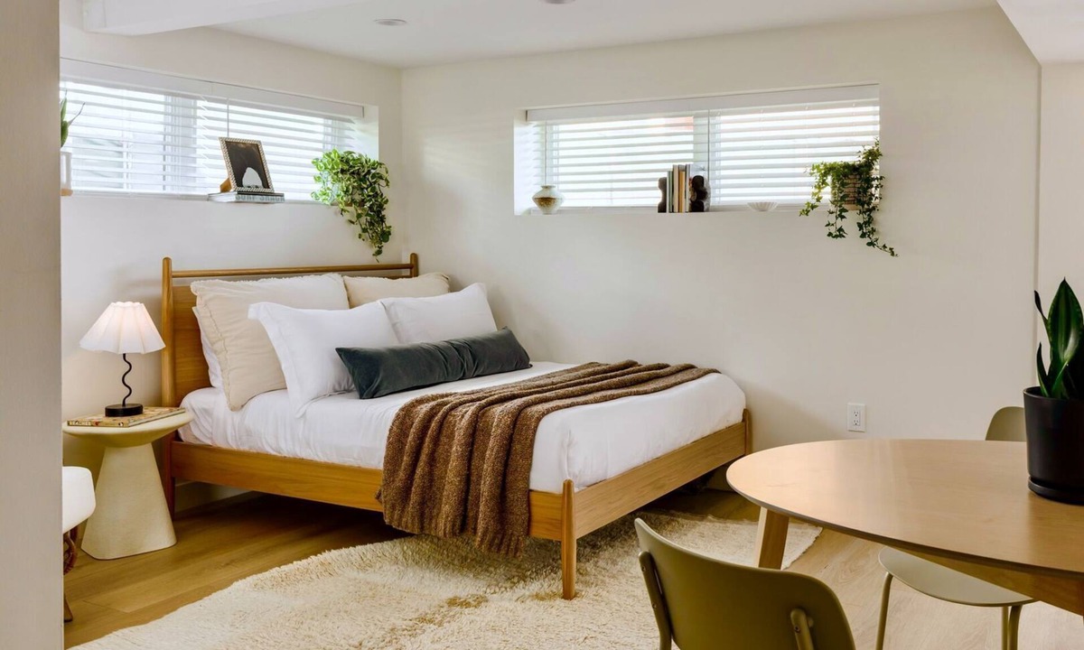 Sand Section Condo | Tide House - Unit E | Seaside Studio w/Parking