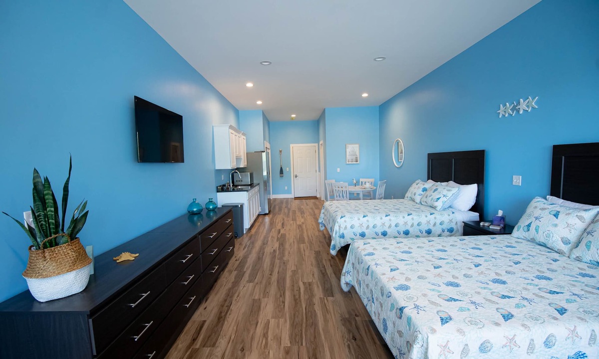 Sodus Point House | Tidesides Marine Bay House Rentals #1