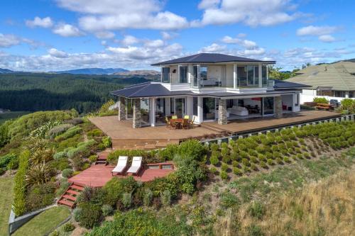 Rotorua Villa | Tihi Retreat
