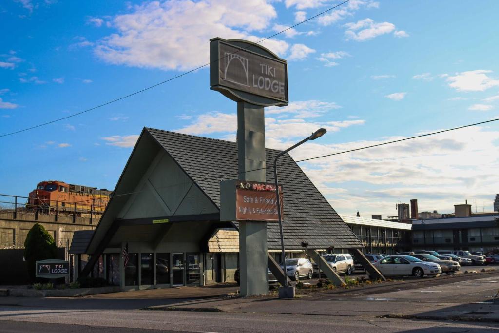 Downtown Spokane Hotel | Tiki Lodge Motel