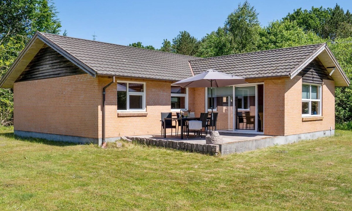 Ronbjerg House | "Tille" - 700m to the fjord by Interhome