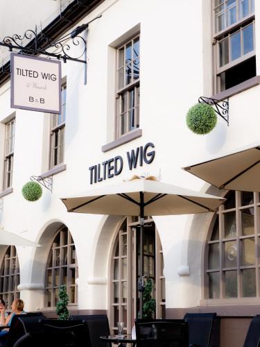 Warwick Town Centre Hotel | Tilted Wig