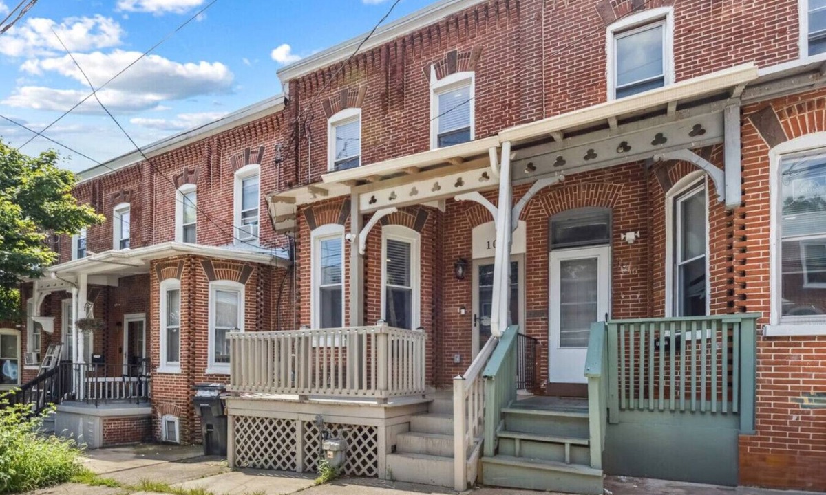 Downtown Wilmington House | Tilton Midtown - Modern Comfort