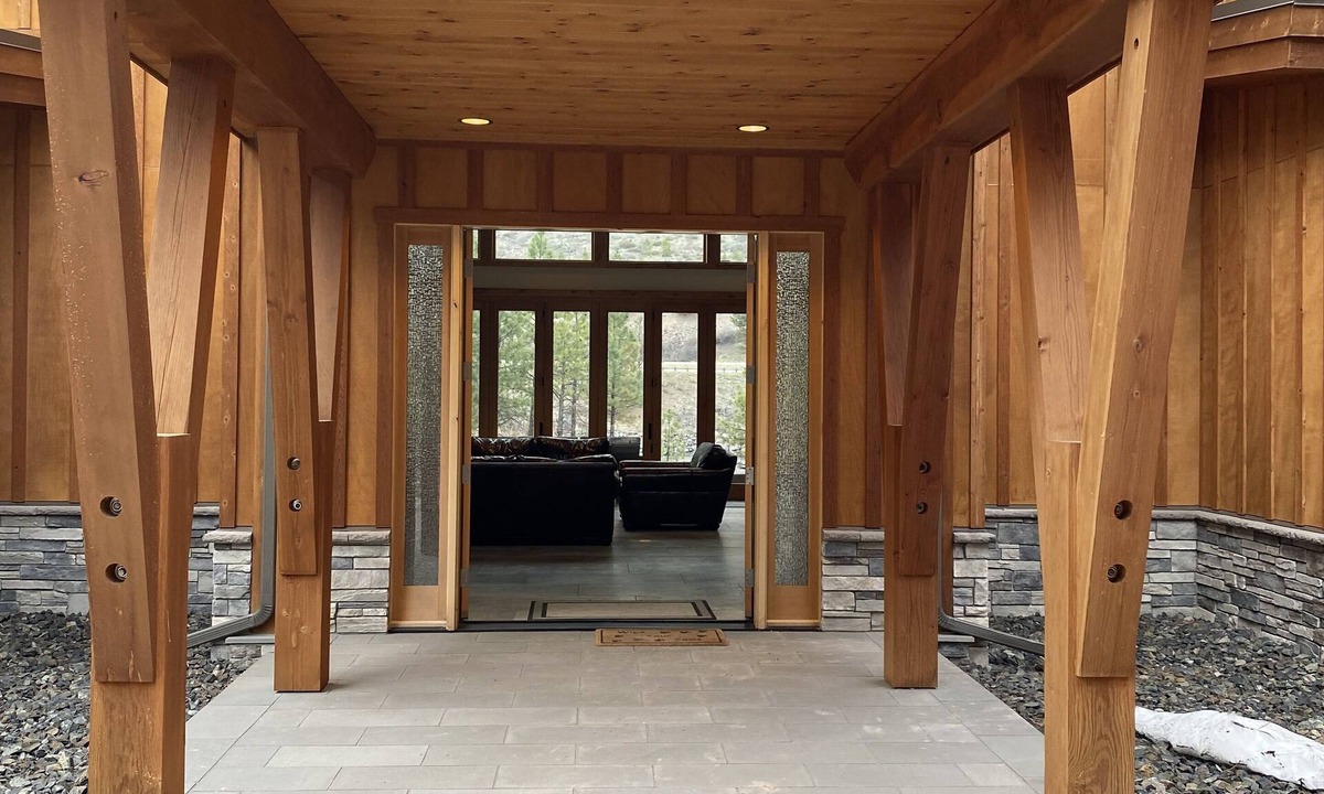 Alberton House | Timber Frame home on Clark Fork River