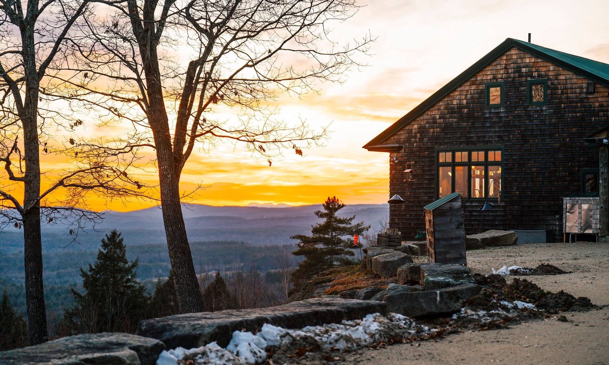 Norway House | Timber-framed Lodge with Panoramic Mountain Views