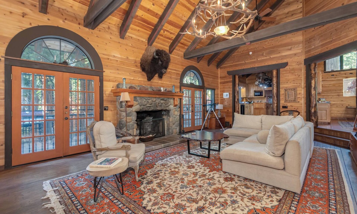 Camp Connell Cabin | Timber & Horn- Hot Tub