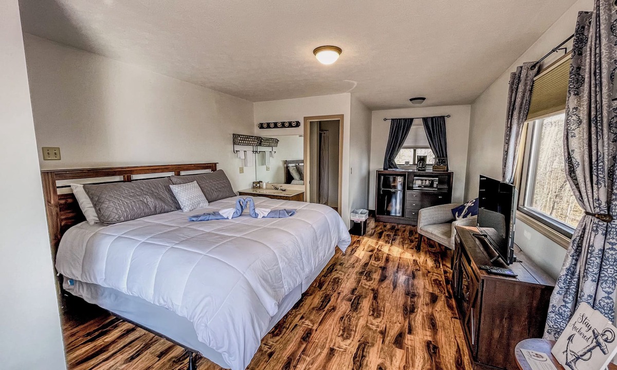 Jamestown Hotel | Timber Pointe Resort